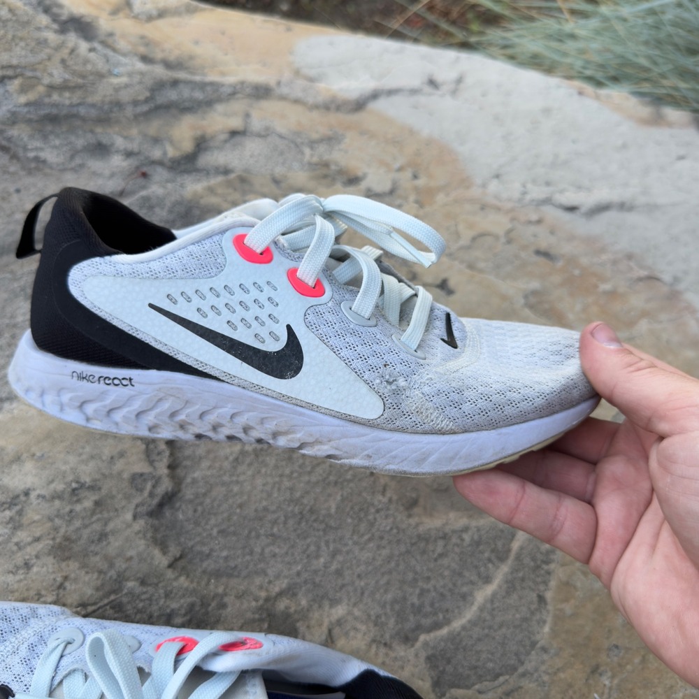 Nike Legend React Running Shoes Womens 6 White Black Pink Lightweight AA1626-008 - Picture 4 of 9